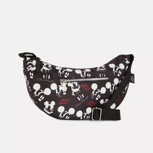 Disney : Mickey Mouse Black Sling Bag ✨ NWT